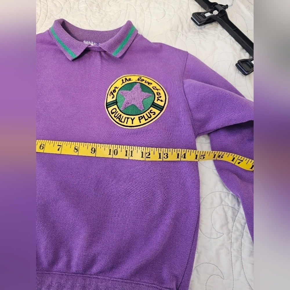 Vintage Purple Girls Sweatshirt with Embroidered Patch Little Girls Size 7 - Picture 7 of 7